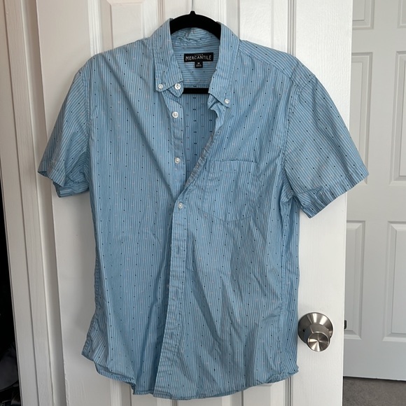 Light blue patterned button down - Picture 2 of 4